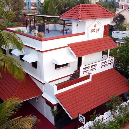 Gayatri Homestay Ratnāgiri Exterior foto