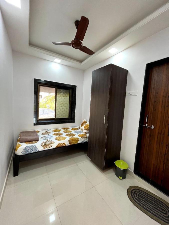 Gayatri Homestay Ratnāgiri Exterior foto