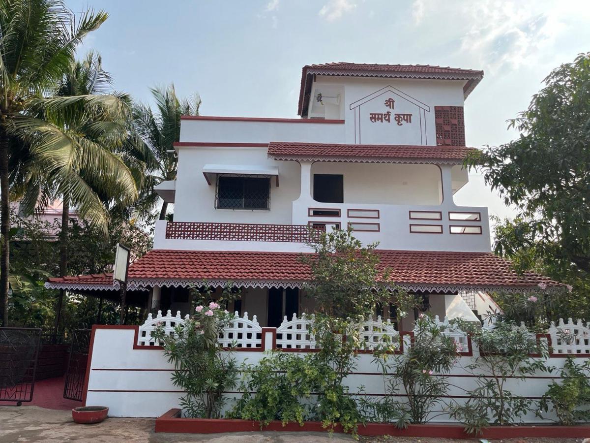 Gayatri Homestay Ratnāgiri Exterior foto