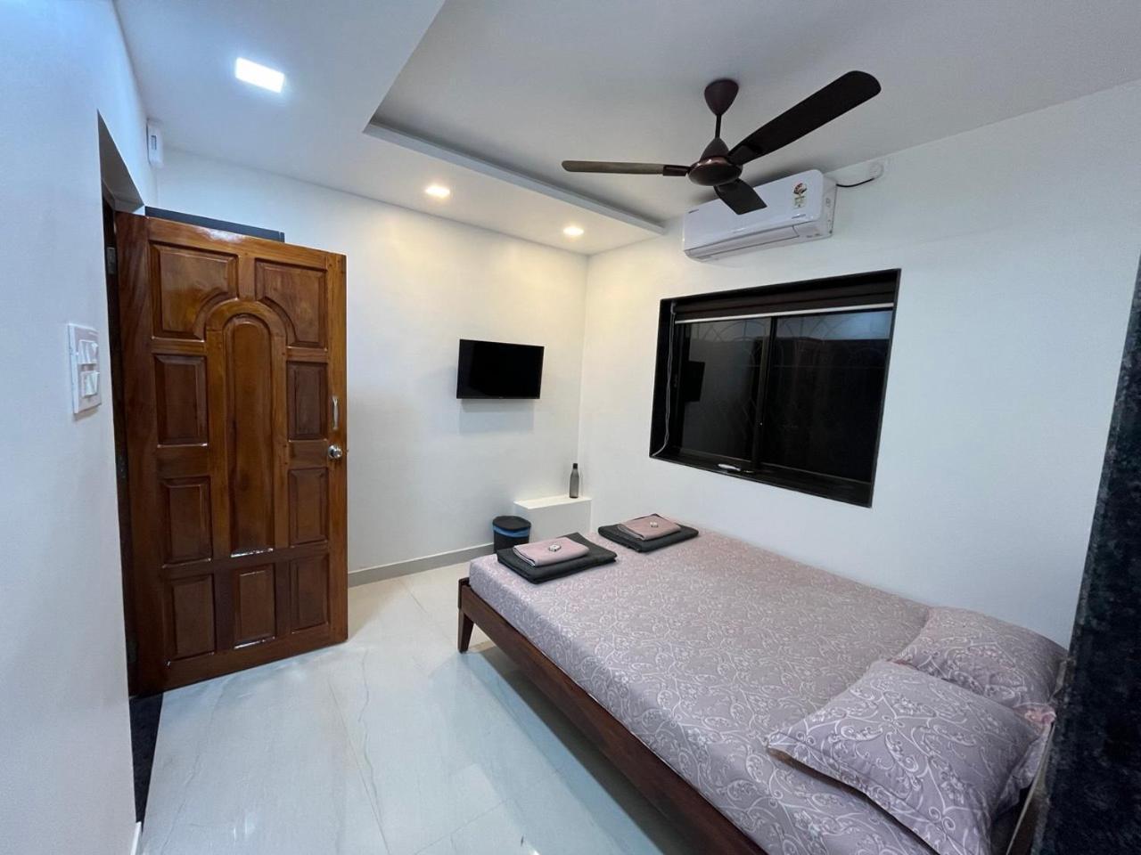 Gayatri Homestay Ratnāgiri Exterior foto