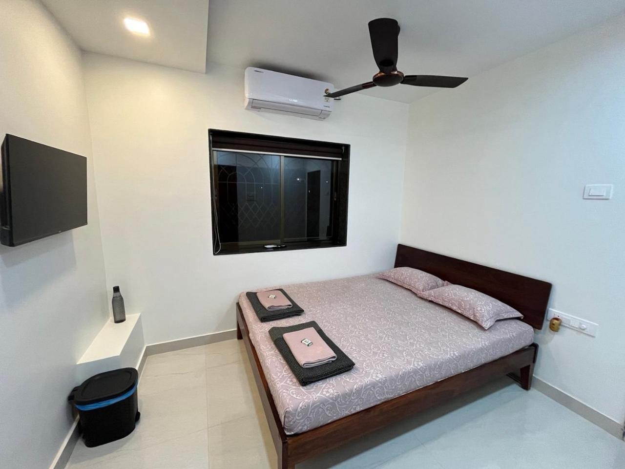 Gayatri Homestay Ratnāgiri Exterior foto